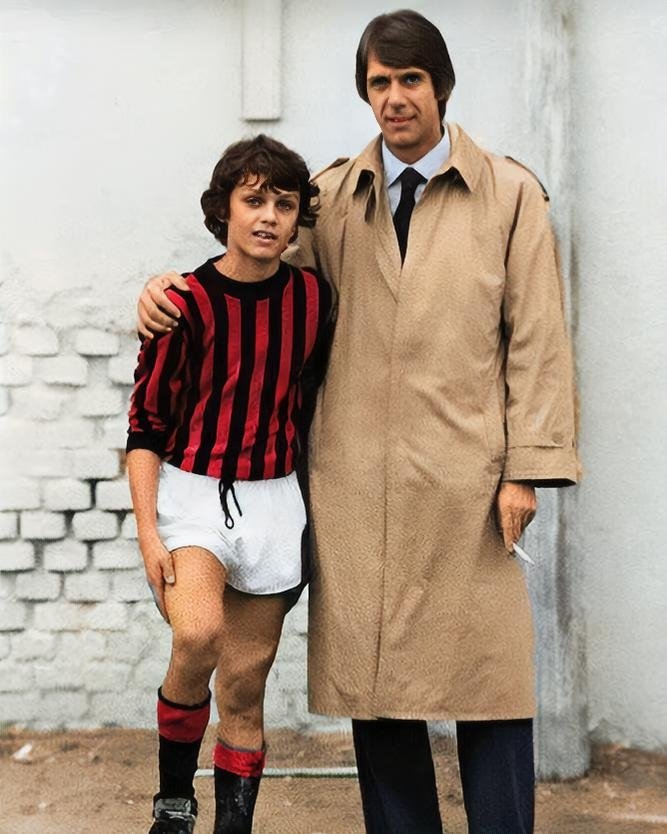 nostalgiafutbo4's tweet photo. Los Maldini https://t.co/b0u519JbKC