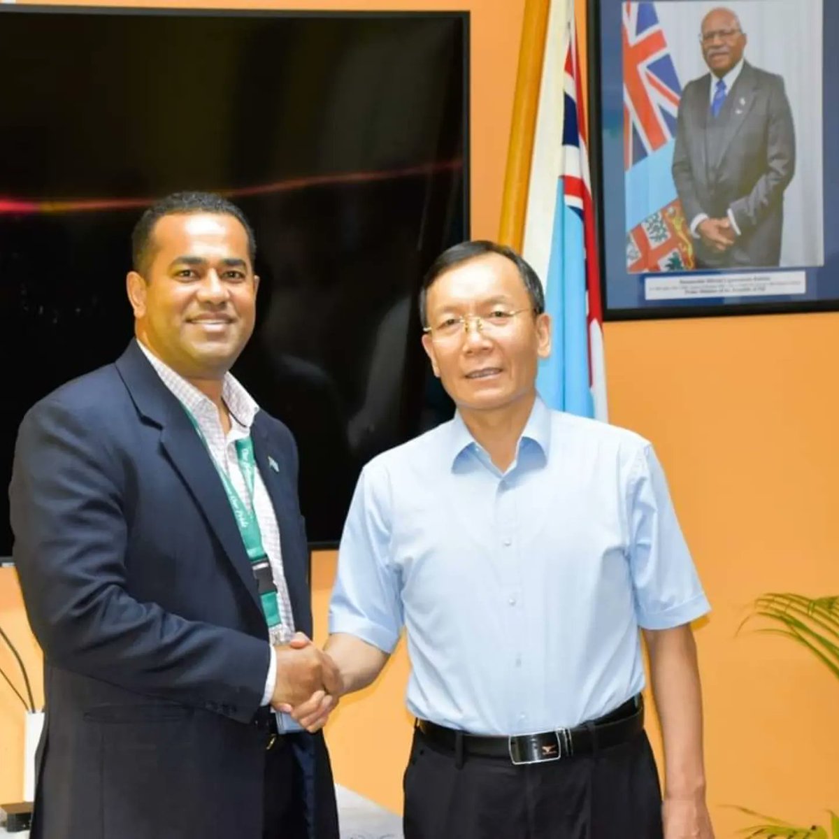 Ministry of Lands & Mineral Resources tweet media