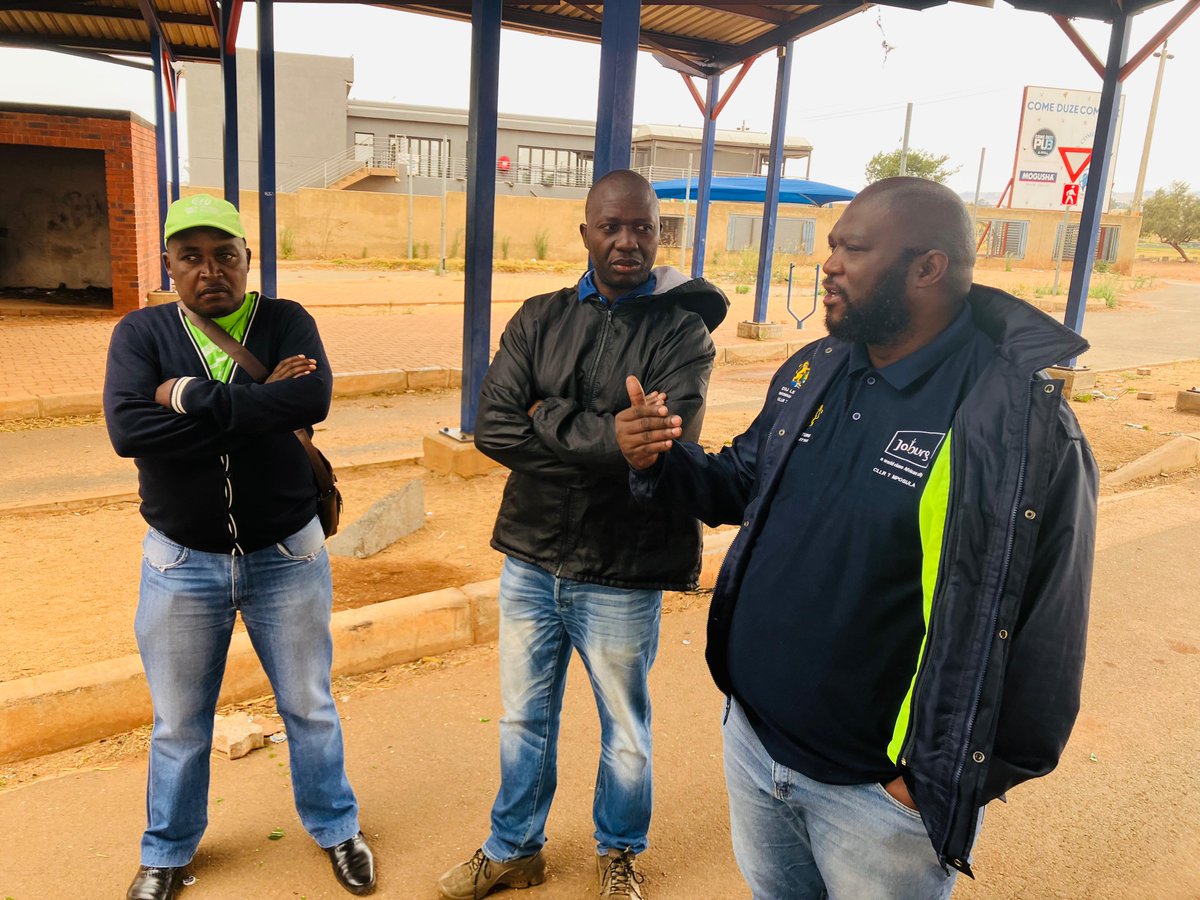 SthembeloMajola's tweet image. Park next to the rank has also been neglected. The area is also characterized by running raw sewage which has become a health hazard.  ActionSA will be escalating these matter through Council channel.