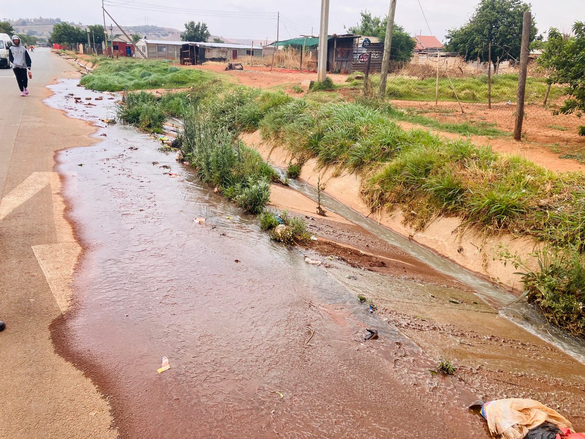 SthembeloMajola's tweet image. Park next to the rank has also been neglected. The area is also characterized by running raw sewage which has become a health hazard.  ActionSA will be escalating these matter through Council channel.