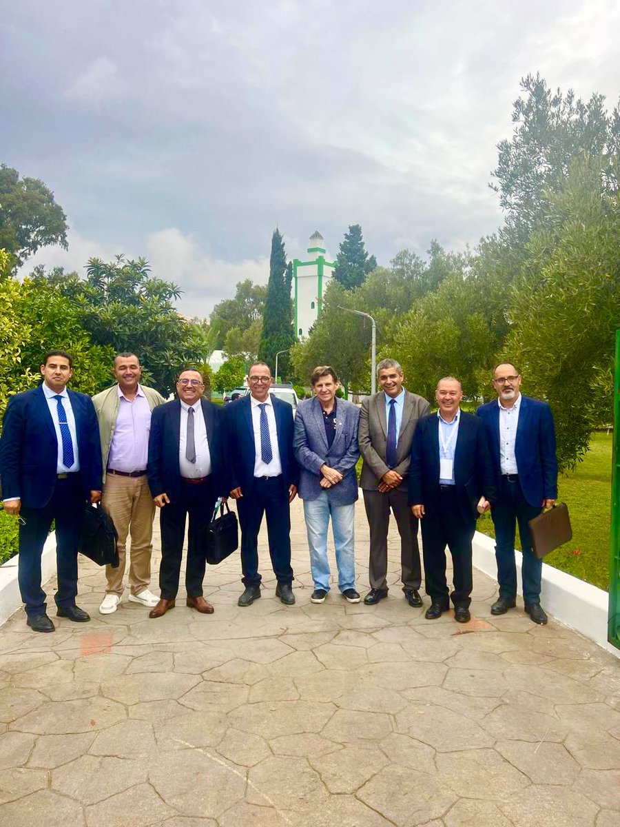 Muchas gracias a los profesores de la Universidad de Tetuán, por el cariño y amistad que me han demostrado. Hemos puesto las bases de un ilusionante proyecto académico de presente y futuro. 🇲🇦🇪🇺🇪🇸