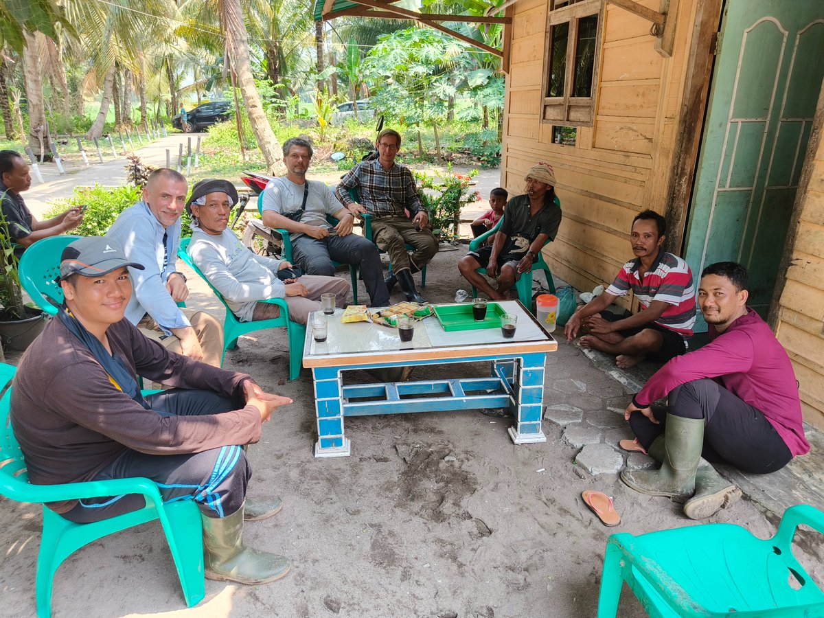 Fieldwork in Sumatra wrapped up. From Bintuhan to Semangka Bay in the south. Interesting sites, one of them hiding pumice from the 1883 Krakatau eruption. Most interestingly large sections of the coastline have no paleotsunami record. Very good news for residents, maybe? <a href="/NCN_PL/">Narodowe Centrum Nauki</a>