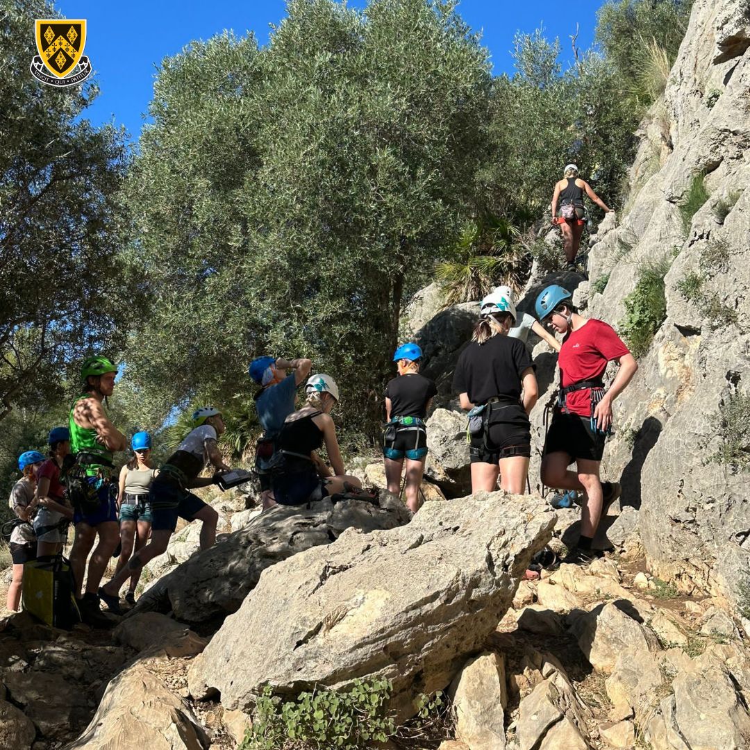 stockportgs's tweet photo. SGS #climbers are taking in some stunning views of #Calpe during their trip to Spain.
The pupils are in the town on the #Mediterranean coast until Friday, and we can’t wait to hear how they get on!
#SGSInspires #SGSOpportunity #SGSAdventure #climbing https://t.co/TpP84xJGon
