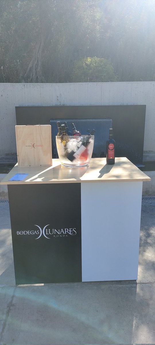 A punto de arrancar día de Feria en los Jardines de San Telmo, Málaga junto a La Barra de Picking.