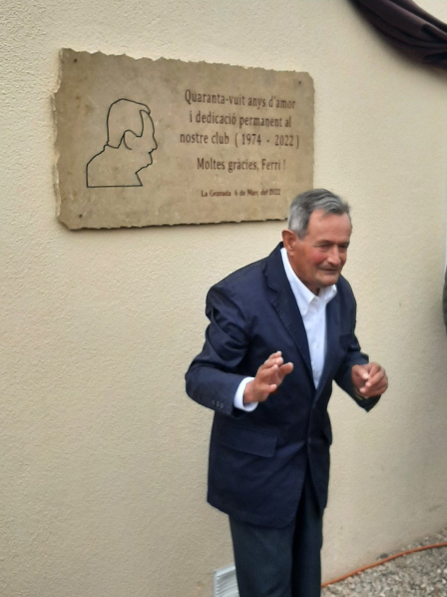 Avui ens ha deixat el Ferri. Tota una vida entregada al <a href="/CFLaGranada/">CF La Granada</a> . Que la terra et sigui lleu. DEP FERRI