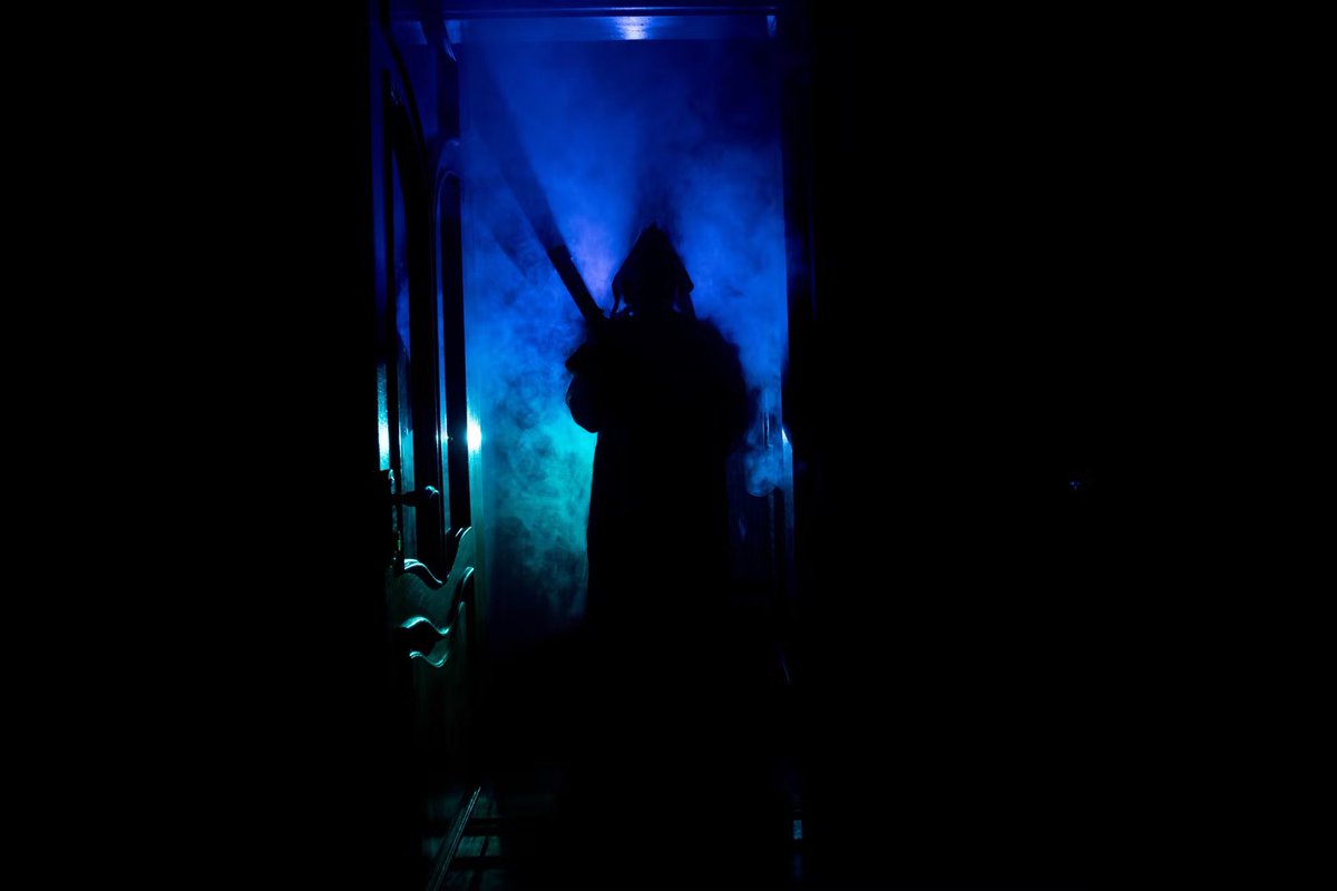 [PODCAST] 🎙️🎃 L’épisode d’#Halloween de <a href="/RadioEscapeFR/">Radio Escape</a> est sorti, et il est bien sûr consacré aux #EscapeGames d’horreur !

💬🤡 La chronique d’EscapeGame•fr (à 1h25’15’’) revient sur "Tú También Soñarás" de Mayto Kingdom, en Espagne.

🎧 Bonne écoute ➡️ escapegame.fr/radio-escape-p…