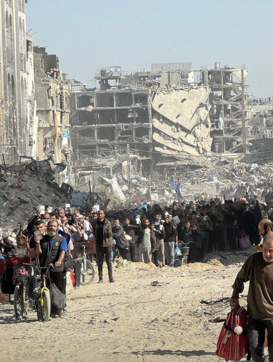 جباليا
كأنَّها أهوال القيامة
لطفكَ بنا يا الله 💔