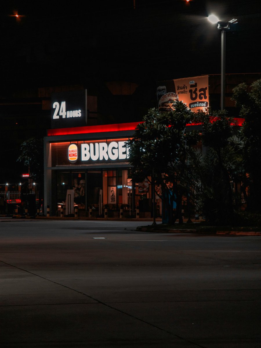 Wvisioncreation's tweet image. Continuing with our #Cameratips, I made some unforgivable mistakes in these two shots, and they&apos;re beyond fixing with editing. Can you spot it? For my standards, these are failure shots! Let&apos;s discuss it, To make it easier: RAW shot, 5x, 50MP. 
#GalaxyS24Ultra #ShotOnSnapdragon