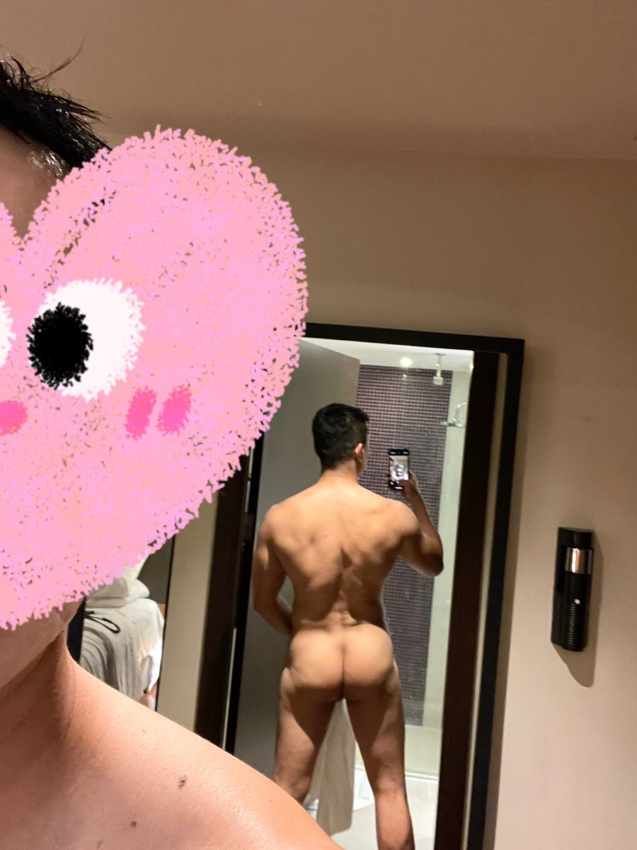 wooli1368's tweet photo. 這次泰國行是天堂也是地獄
謝謝遇到的都是天使，請收下我的感謝
 卡坤康😇
這張不要問我是誰😛 https://t.co/EksQZEy9fD