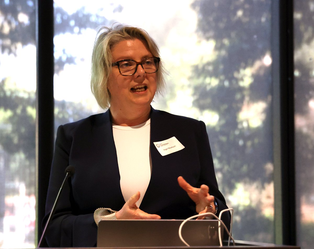 Sydney Health Partners (@shpartners) on Twitter photo Prof Inger Mewburn <a href="/thesiswhisperer/">Prof Inger Mewburn</a> kicked off the Sydney Cancer Partners' "Growing Ideas & Growing Careers" event this afternoon, talking about shiny new tools and other distractions, followed by short #research presentations from Sydney Cancer Partners #EMCR funding recipients. Prof Inger Mewburn <a href="/thesiswhisperer/">Prof Inger Mewburn</a> kicked off the Sydney Cancer Partners' "Growing Ideas & Growing Careers" event this afternoon, talking about shiny new tools and other distractions, followed by short #research presentations from Sydney Cancer Partners #EMCR funding recipients.