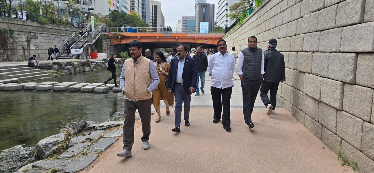 INC_Ponguleti's tweet photo. సియోల్కు చేరుకున్న మంత్రులు పొంగులేటి శ్రీనివాస్ రెడ్డి, పొన్నం ప్రభాకర్, ఎంపీ చామల కిరణ్ కుమార్ రెడ్డి, ఎమ్మెల్యేలు ప్రకాష్ గౌడ్, కాలే యాదయ్య, మల్రెడ్డి రంగారెడ్డి, మేయర్ మరియు మీడియా ప్రతినిధుల బృందం.
#Telangana #Congress #TelanganaCongress #Musi #Riverdevelopment #Seoul #Korea #Prajapaalana