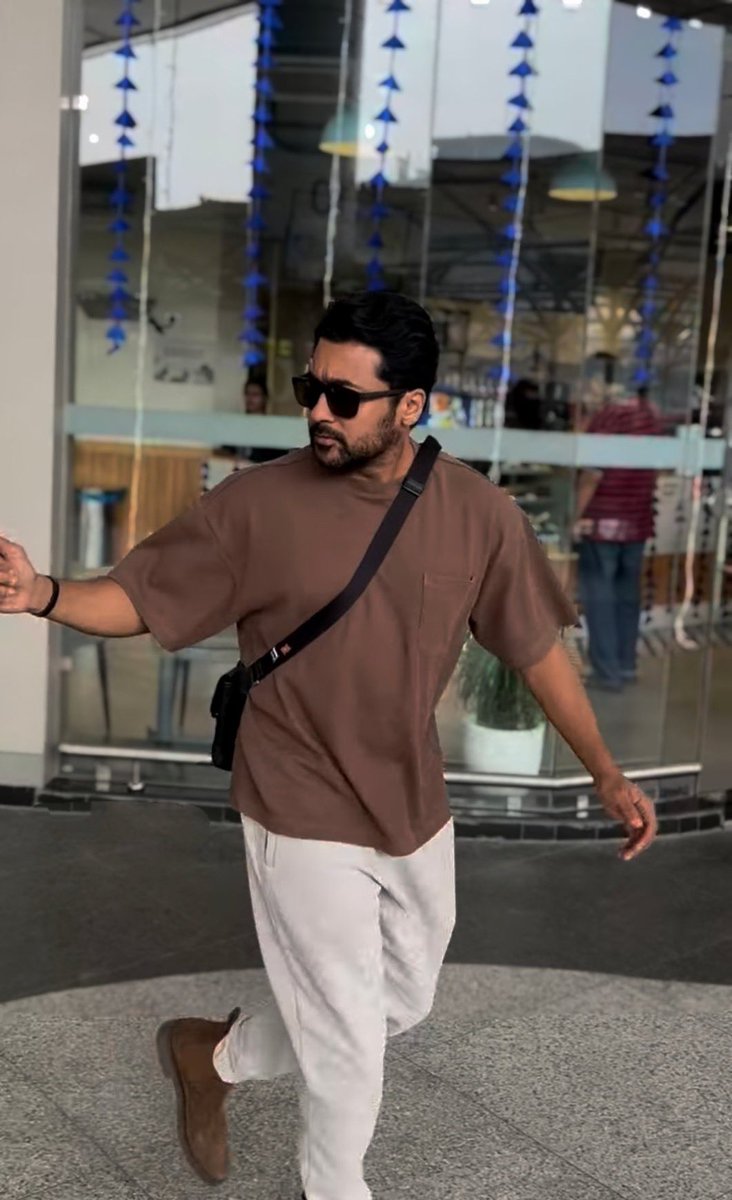 seithimalar14's tweet photo. #Suriya in Delhi For #Kanguva Promotion😎🔥 https://t.co/GKCOgd1Jis