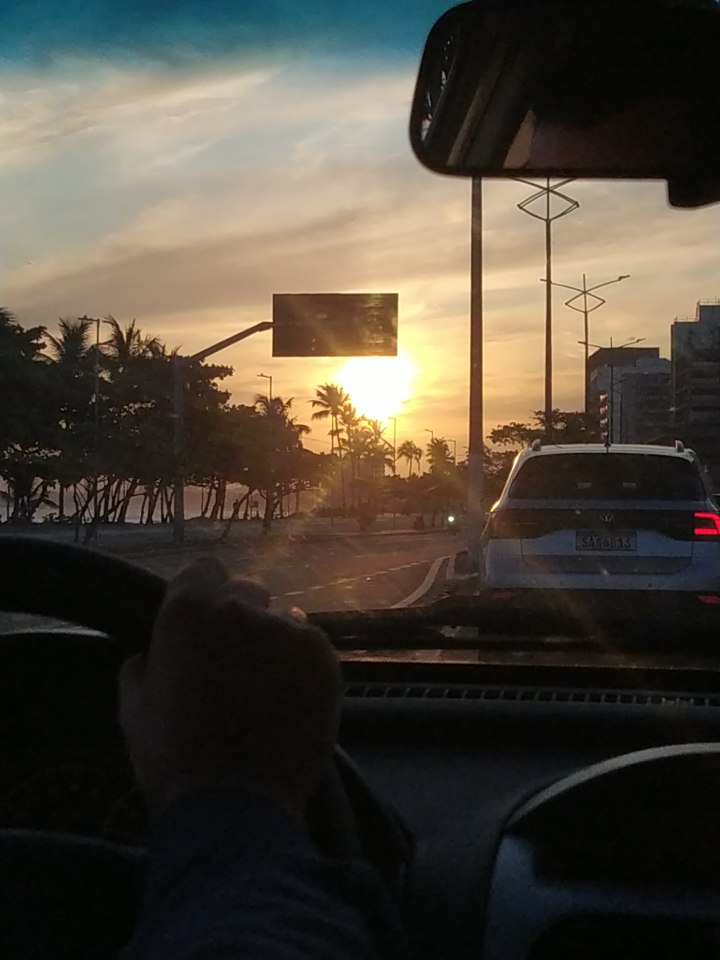 Math7dev's tweet image. Triste que não ficamos pra aproveitar a praia