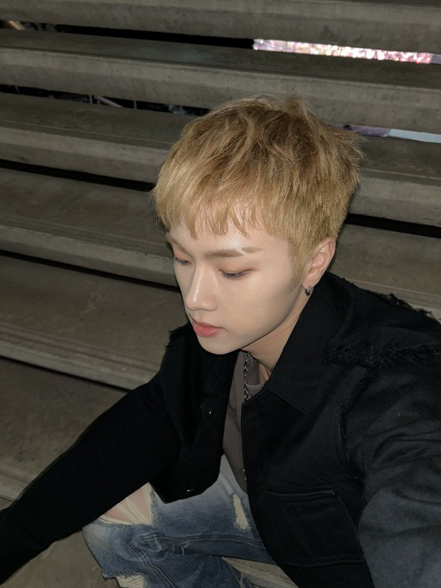 XH_official's tweet photo. 이것도 mz샷이라고 하면 믿어줄거야??

#정수 #Jungsu 
#뎡듀 https://t.co/HdQUwRINmB