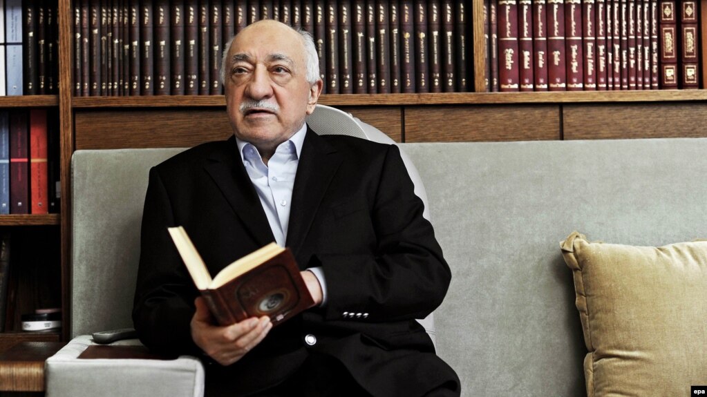 asim_yildirim's tweet photo. Rabbim, Fethullah Gülen Hocaefendi'den ebeden razı olsun.
Rabbim Hocaefendi'nin taksiratını affeylesin, mekanını Cennet eylesin, çok sevdiği Efendimiz 'e (sav) komşu eylesin.
Fethullah Gülen Hocaefendi, çok hem de çok iyi/kaliteli bir insandı. https://t.co/29qt2vuNJW