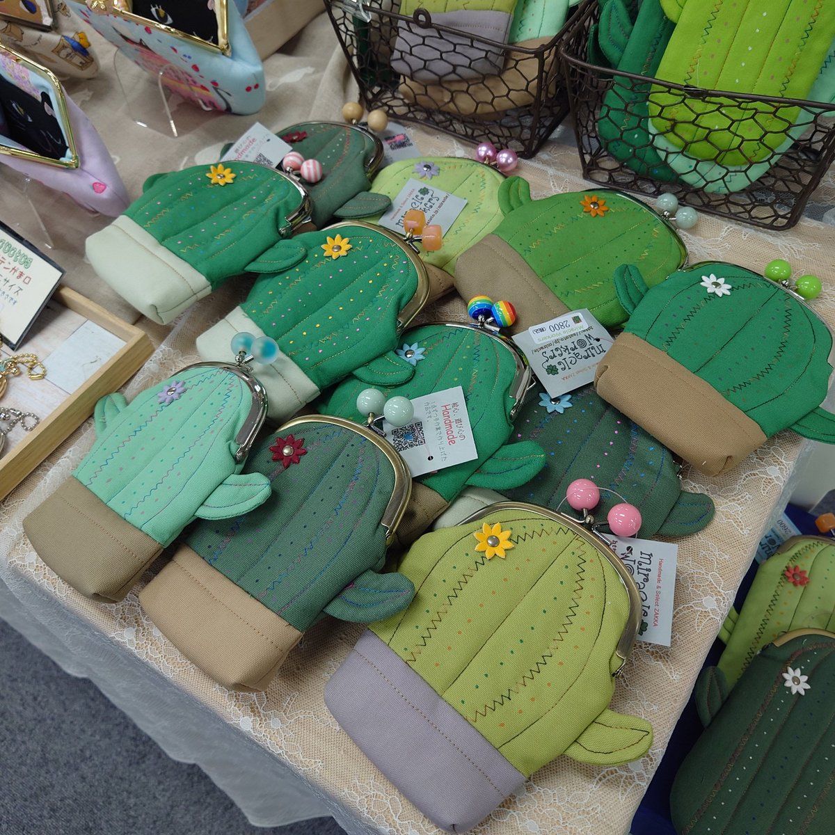 miracle_satoto's tweet photo. 今日は小伝馬町で #hacf (Handmade Arts & crafts fair)
に出展中
この時間は眠気のピーク🥱
あと1時間ちょっと。
頑張れ私!
#ハンドメイドイベント
#ライブコマースOKのイベント
#MiracleWorkers https://t.co/Oz8fmCXwGT
