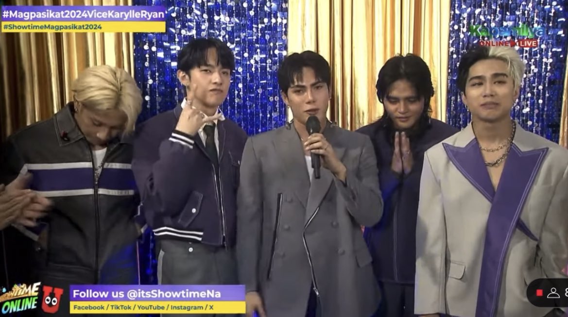 hshmahalima_'s tweet photo. s: "...sana katulad ng sinabi si meme vice, sana lahat po ng hopes &amp; lahat ng sana natin matupad, at magantay po tayo, maraming salamat, mahal na mahal namin kayo, @itsShowtimeNa " 🥺

hay, i love them sm 🫵🏼

SB19 MAGPASIKAT SA SHOWTIME
@SB19Official #SB19 
#SB19forMagpasikat2024 https://t.co/GGOEs2jr7N