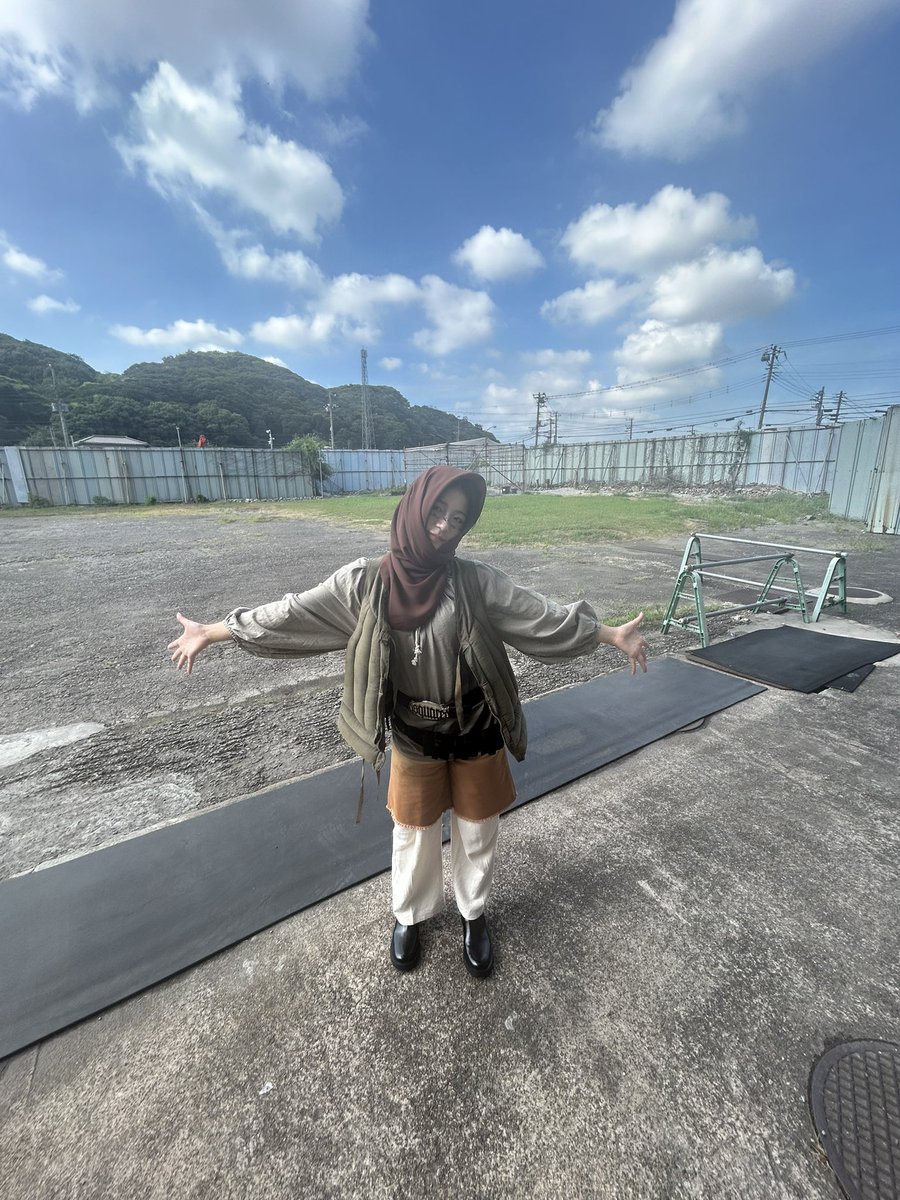 nene__ace's tweet photo. ■Reol - New Digital Single 'RE RESCUE' 
・
Reol  @rrreol999 さん新曲MV #RERESCUE 
にダンサー出演させて頂きました✨🎥
Choreographer: HIDALI @hidali_since_2013 
素敵な機会をありがとうございました😌✨
https://t.co/yESwIL8OUq

是非見てください👀
・
#reol #rerescue https://t.co/pSSYAQ5Eep