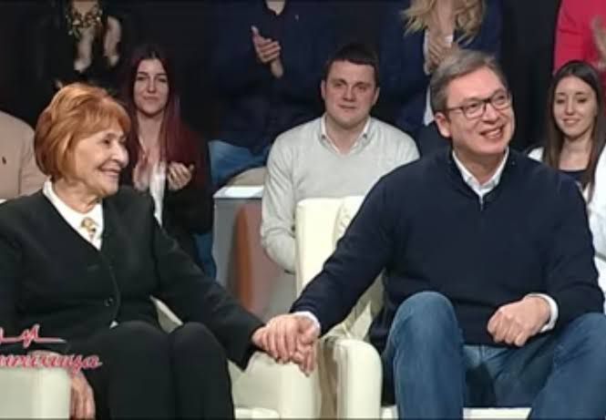 Овакви напади на мајку једног политичара, које трпи мајка председника Србије Александра Вучића, нису забележени у историји политике. Нећу да ћутим на бесрамне изјаве једног осуђиваног лица познатог као највећи мрзитељ председника Вучића, који сваку прилику користи да га вређа и