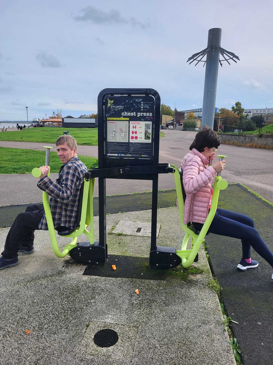 Kasbah_Kent's tweet image. A lovely health walk down on the promonade. With the weather warming up last week we enjoyed a lovely walk and even used some of the outdoor gym equipment! 🍃 

#DisabilitySupport #DisabilitySupportGroup #KentCharity #AdultSupportGroup