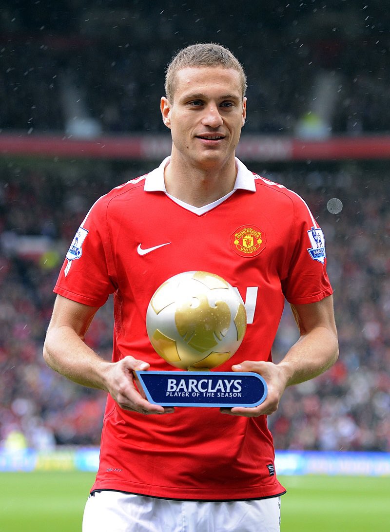 Footballtweet's tweet photo. In 2020, Nemanja Vidić was voted the best defender in the history of the Premier League after a poll carried out by Sky Sports, with 200,000 votes! 👏🔥

The Serb was ahead of Terry, Van Dijk and Ferdinand. 🥇

Happy 43rd birthday Nemanja. 🇷🇸🎂 https://t.co/Rg1I1MJuxt