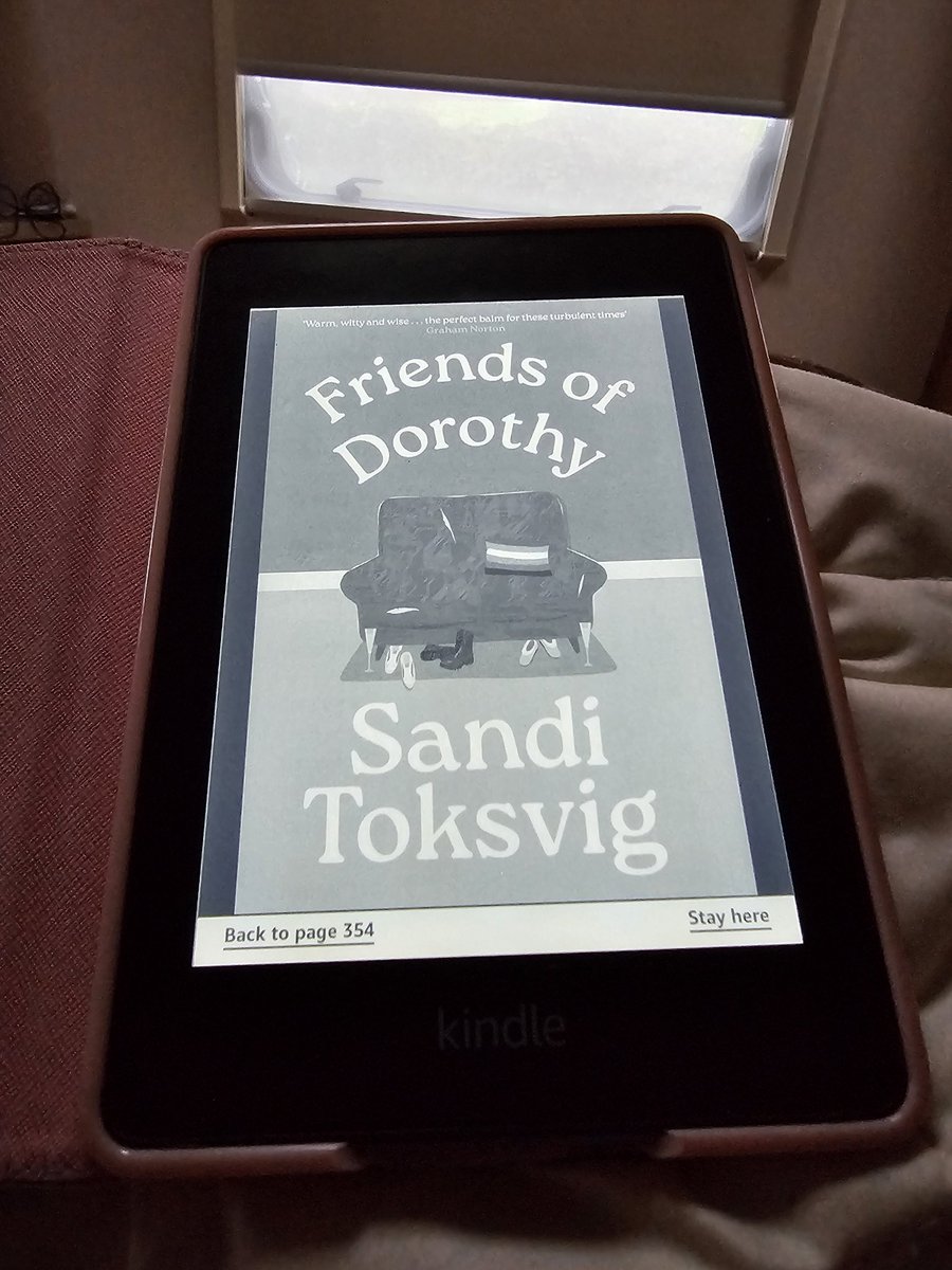 Lyn Rowe tweet media