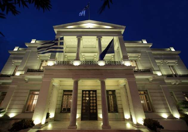 "Οι μάγκες του Υπέξ" .ΚΑΘΗΜΕΡΙΝΗ.Δεν έχομε σχολές ρεαλιστών, ουτοπιστών, εκσυγχρονιστών, αναθεωρητικών,προοδευτικών,οπισθοδρομικών.Δεν έχομε ανένδοτους,ενδοτικούς,εθνικιστές, διεθνιστές.Εκπλήρωση καθήκοντος μοναδική  ηθική τιμή,ικανοποίηση.kathimerini.gr/opinion/563268…