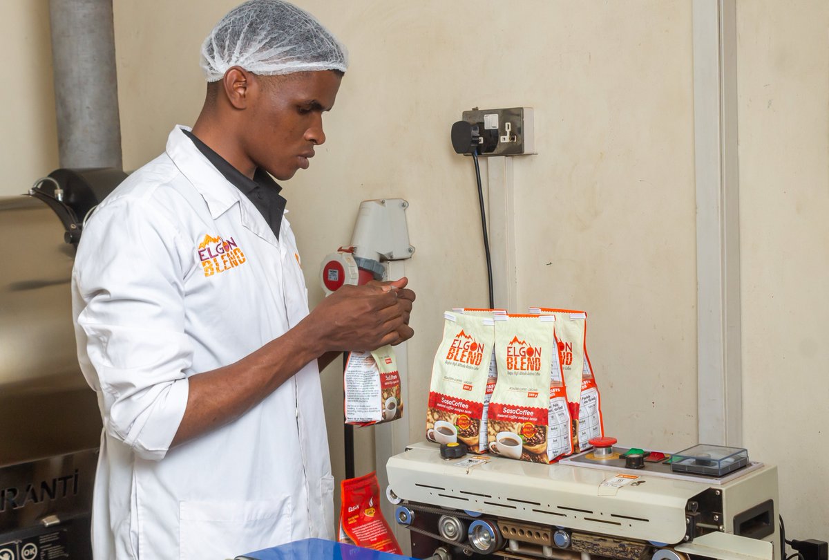 sasacoffeeug's tweet photo. Sealing the richness of the Elgon region with every bag. Elgon Blend is more than just coffee—it’s a journey from the fertile soils to your cup, brimming with bold flavors and tradition. #ElgonBlend #SipTheElgon #SasaCoffee https://t.co/fZhN8Qn2Tq