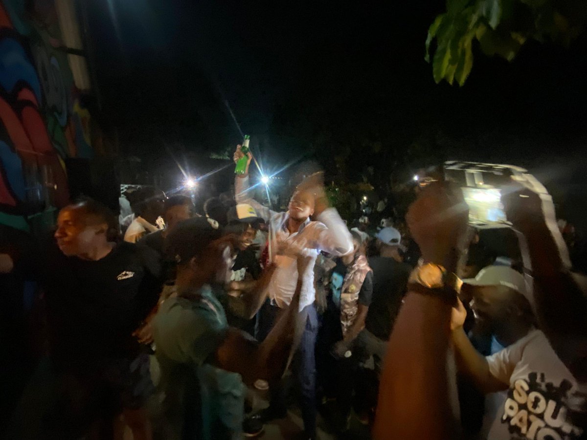 MotoRepublik's tweet photo. @kayflow_zwe nearly caused a riot at the Shebeen Fest. We couldn't get enough of his 🔥
#motorepublik #shebeen #rap