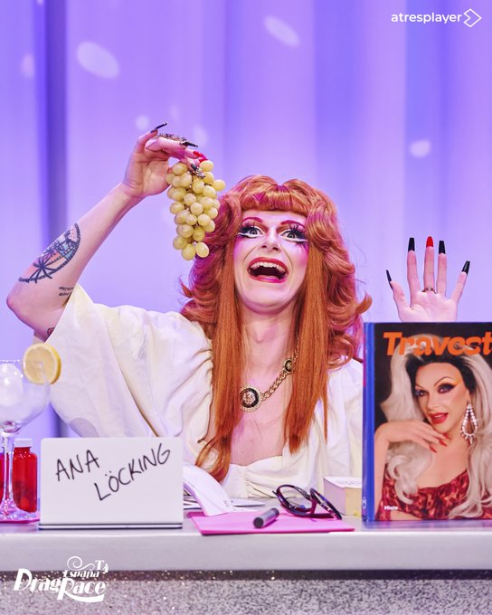 Juan_Naranjo_'s tweet image. Mis reflexiones sobre el capítulo de anoche de #DragRaceES:

- No recuerdo un snacth game en el que pudiera haber tres ganadoras. Cocó, Mariana y Vampi estuvieron espectaculares. Supieron, a la vez, imitar y divertir, que es lo que se pide en esta prueba. Perfectas. Un diez.

-…