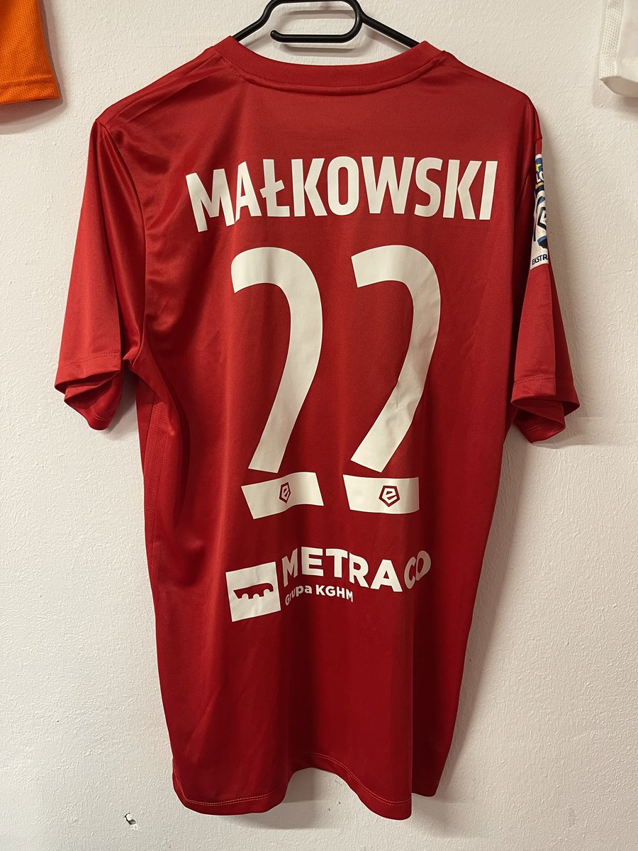 91.Sezon 2016/17
Zbigniew Małkowski2️⃣2️⃣
Prod.Nike
Jeśli ktoś posiada koszulki <a href="/ZaglebieLubin/">Zagłębie Lubin</a>🇨🇮na sprzedaż lub wymianę proszę o wiad.priv.
#TwitterZL 
Prezent. koszulka nie jest na wymianę.