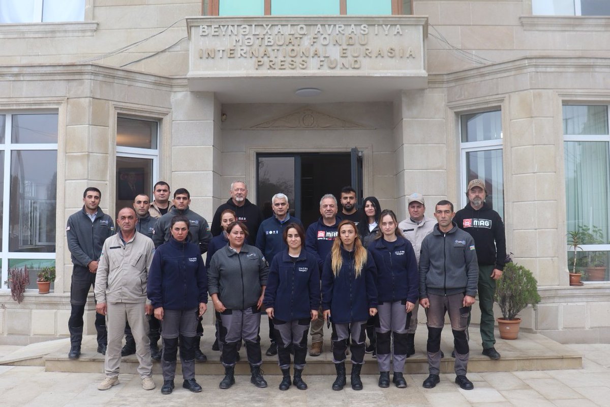MirzayevOghuz's tweet photo. Together with our brave female and male #deminers in Karabakh, #Azerbaijan 🇦🇿 #MineAction #Landmine https://t.co/2YMamM5Kwr