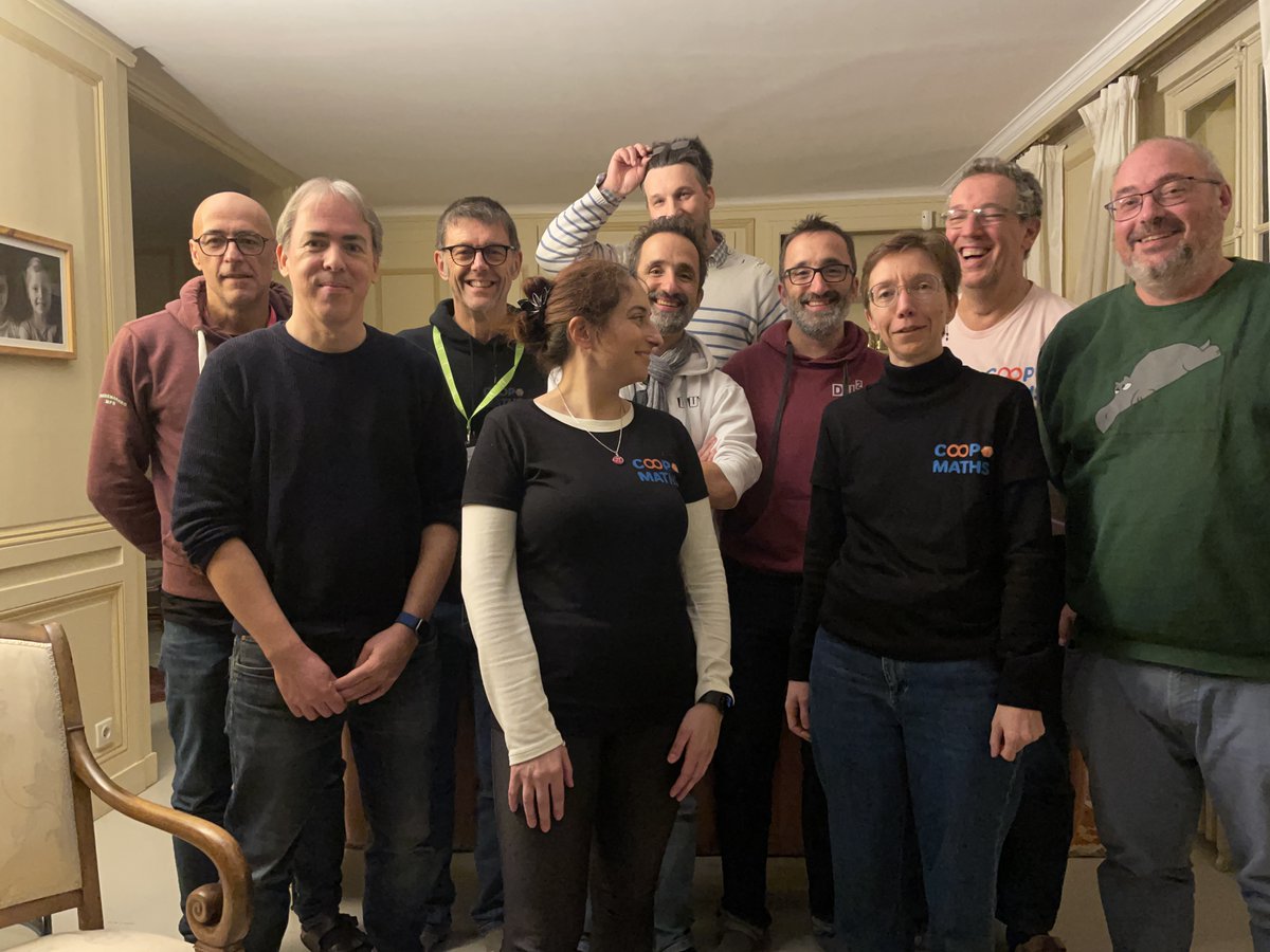 Les #jnapmep, ce sont des conférences de qualité, des collègues passionnés qui partagent leur réflexion mais c'est aussi l'occasion de passer d'excellents moments avec de belles personnes. Quel plaisir de se voir en vrai et de rigoler ensemble !