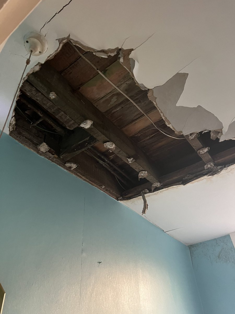 Clemency tweet media