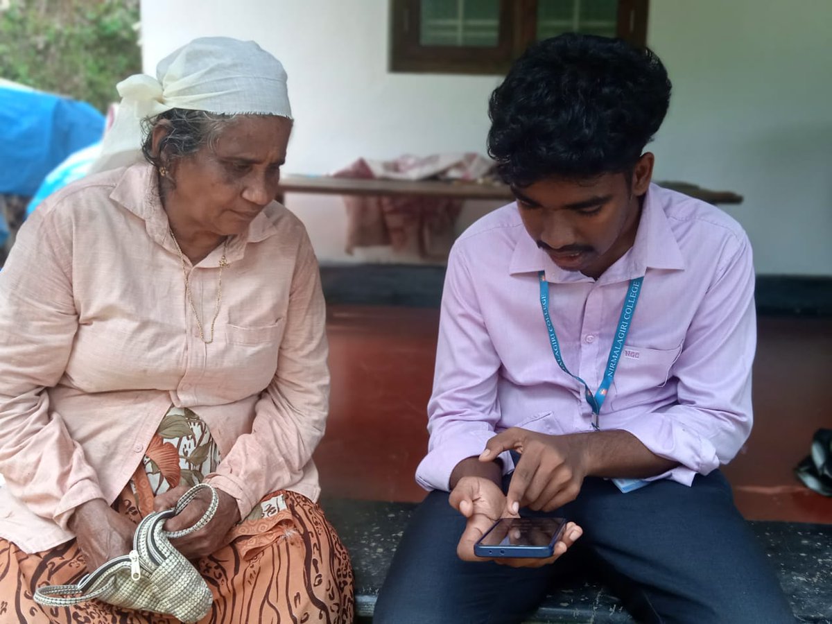 uba_iitpkd's tweet image. UBA Team at Nirmalagiri College, Koothuparamba in support of their NSS unit conducting digital literacy sessions at Mangatidam Grama Panchayat as part of the Digi Keralam Total Digital Literacy Campaign initiated by the LSGD, Government of Kerala. #ubanorthkerala