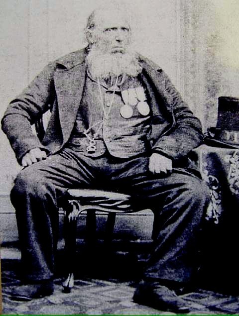 mcribbHistory's tweet photo. The Battle of Trafalgar. 

Only known photograph of James Sharman. 

A veteran of HMS Victory, he had served on various ships before being moved to Victory under Captain Hardy.

He reputedly helped carry a wounded  Nelson below deck. He too was wounded at Trafalgar. https://t.co/EuNFw8YkDr