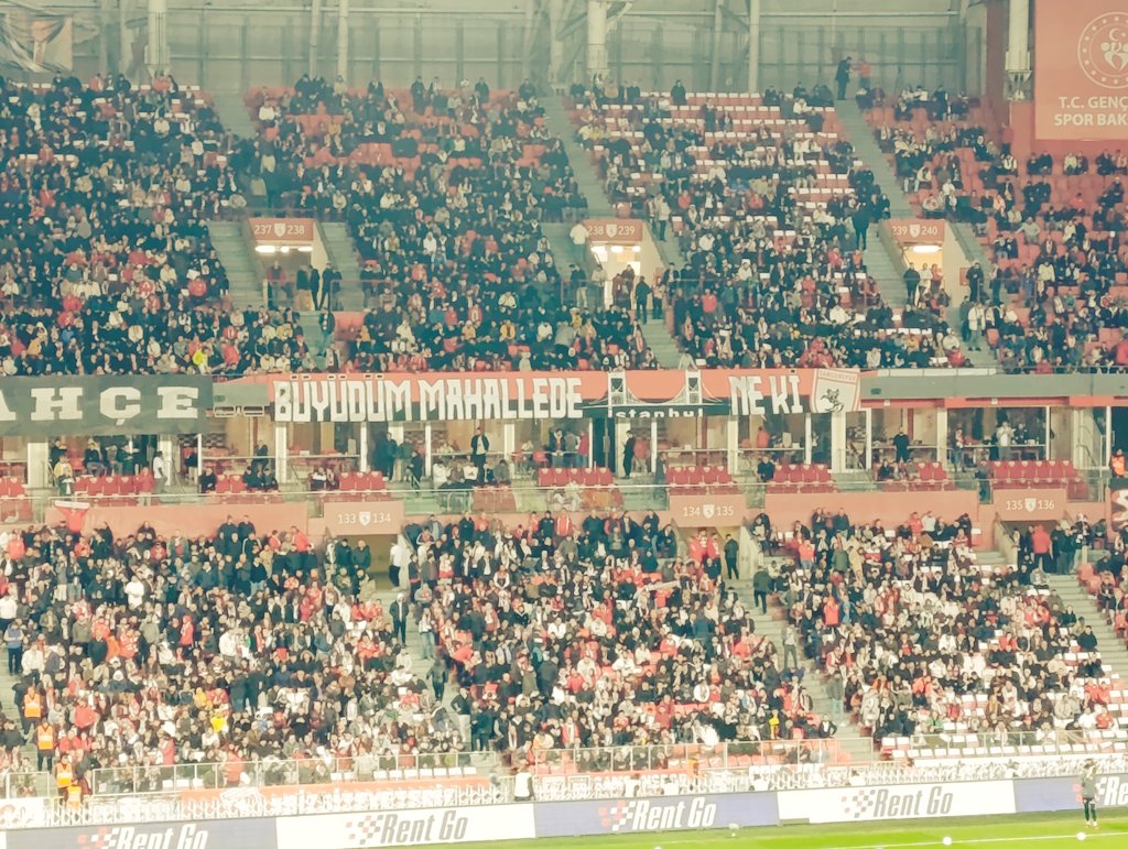 Samsunspor taraftarının gerçekleştirdiği koreografi çalışmasında karton desteğini veren Uğur Ofset'in sahipleri <a href="/tbulut55/">Tuncay Bulut</a> ve <a href="/Koksalblt/">Köksal Bulut</a> , ve ayrıca diğer sponsorlara, gecesi gündüzü emek veren taraftarlara teşekkürler. 

"Kuzeyin Kralı" şovunu yaptı...

#Samsunspor
#KuzeyinKralı