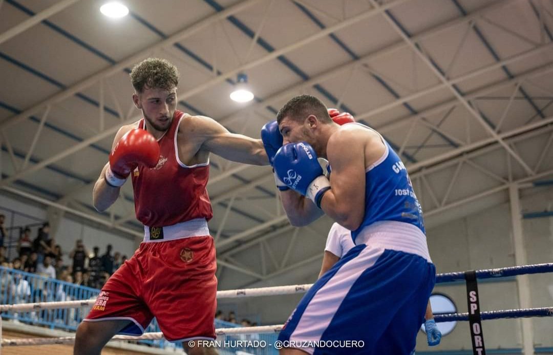 PalenciaAyto's tweet image. 🥊#Palencia albergará el #AbiertoNacionaldeClubes2024 con mayor participación de la historia, 82 clubes procedentes de 17 comunidades. Medio millar de #boxeadores se enfrentarán así del 28 de octubre al de 2 de noviembre por el oro #PabellónMarianoHaro. 
aytopalencia.es/noticia/palenc…