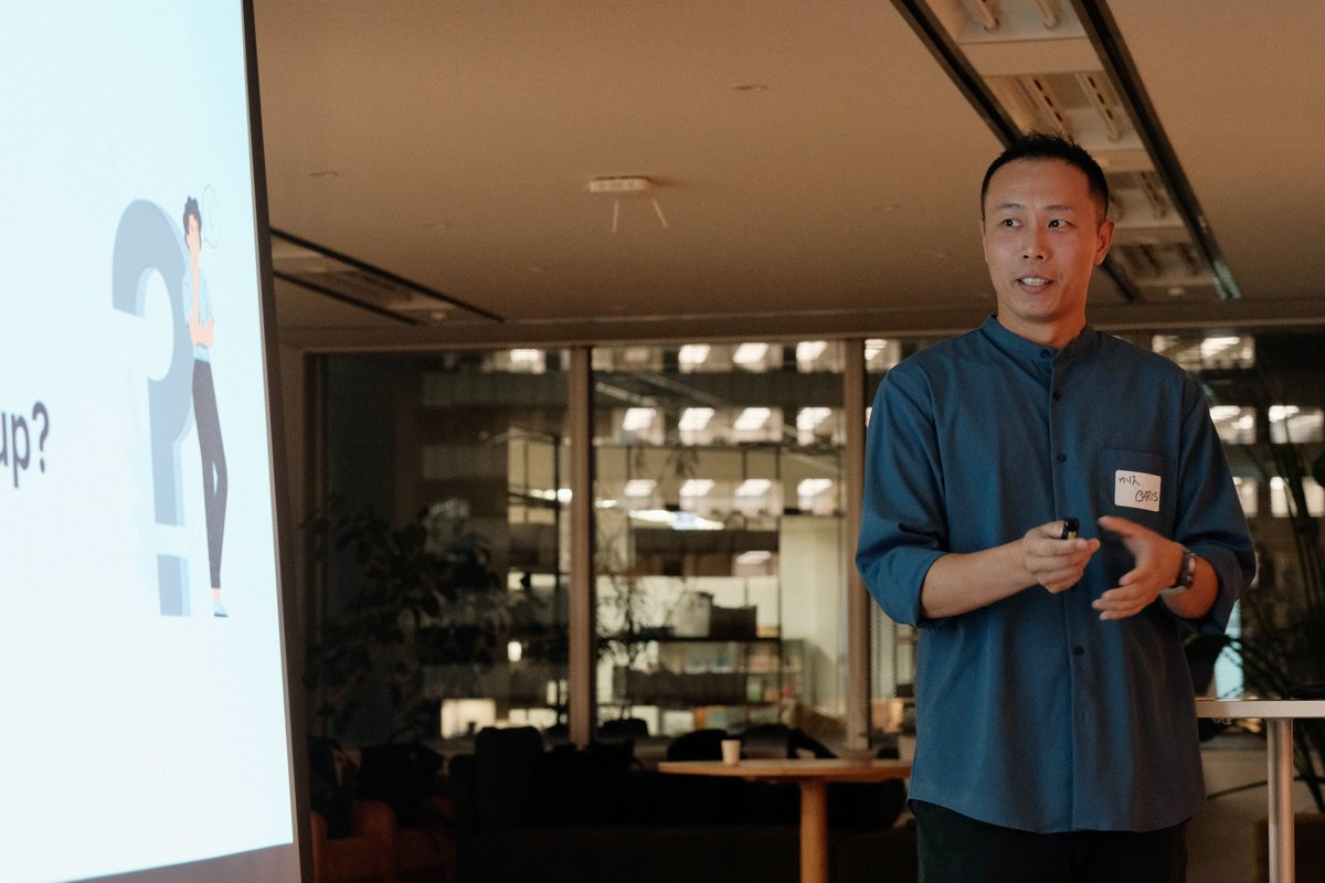 chrisdoesuiux's tweet image. 先週の #spectrum_meetup でたくさん素晴らしいデザイナーと有意義な会話ができました。登壇の際のお写真を
@KogaIsao さんが撮影してくださいました。とても素敵な写真、心から感謝。

I met many great designers at the design event last wk. It was a meaningful event and thx you all!

#uiux