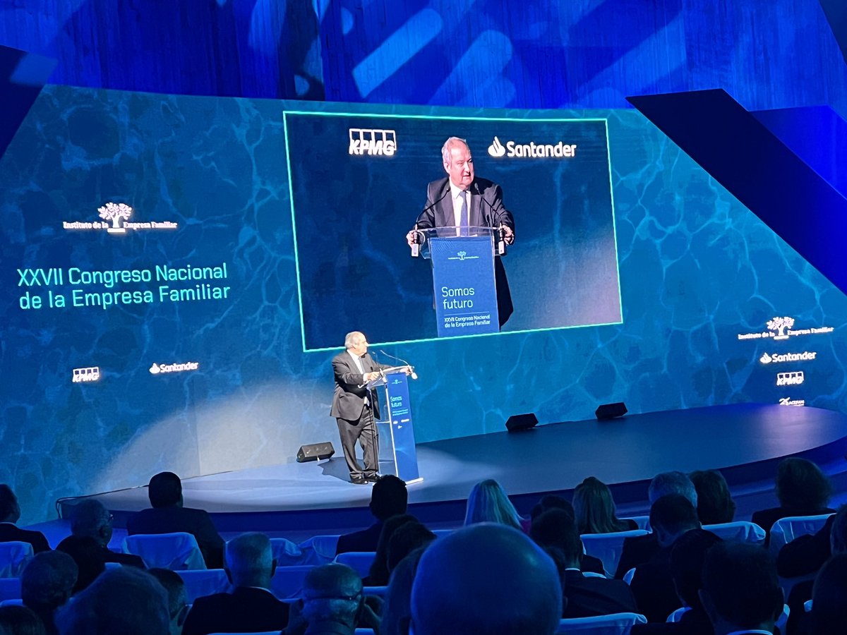 Sylviademiguel's tweet photo. Comenzamos la jornada del #congresoief2024 con la intervención del Ministro de Industria y Turismo @jordihereub #somosfuturo #acefam #empresafamiliar https://t.co/vaTX2Qsabf