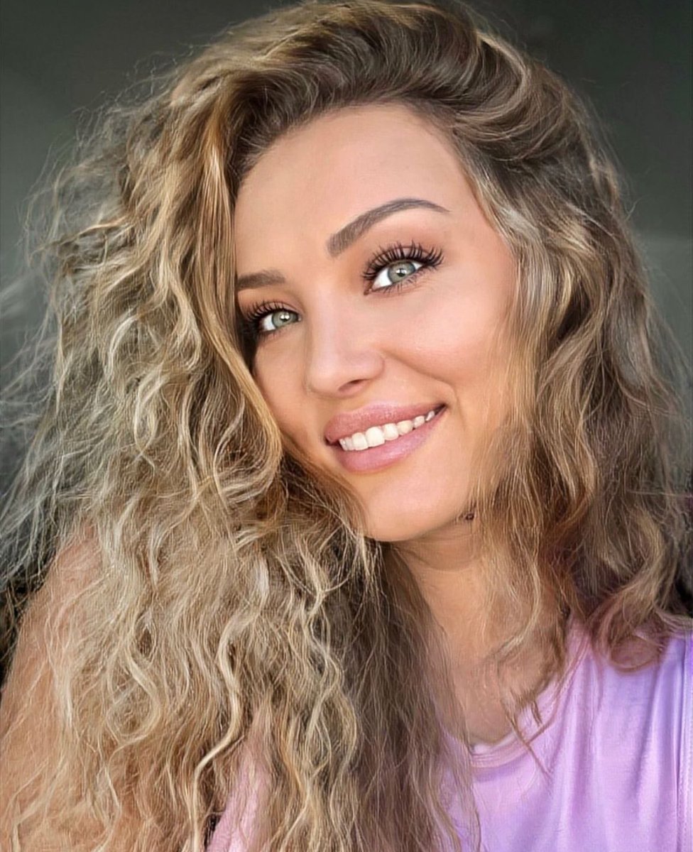 ᴍᴄᴋᴇɴᴢɪᴇ ғᴜʀʏ (@savingmckenzie) on Twitter photo It’s time for me to find my happy place… and that was only with <a href="/DrakeMatthew3/">Matthew Drake</a> he’s the only one I can count on to put a smile on my face. It’s time for me to find my happy place… and that was only with <a href="/DrakeMatthew3/">Matthew Drake</a> he’s the only one I can count on to put a smile on my face.