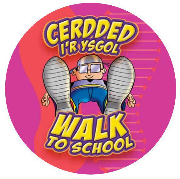 The walk to and from school is a great opportunity to talk to your child about how to use the roads safely as a pedestrian and to practise road crossing skills together. 
#WalkToSchoolMonth
