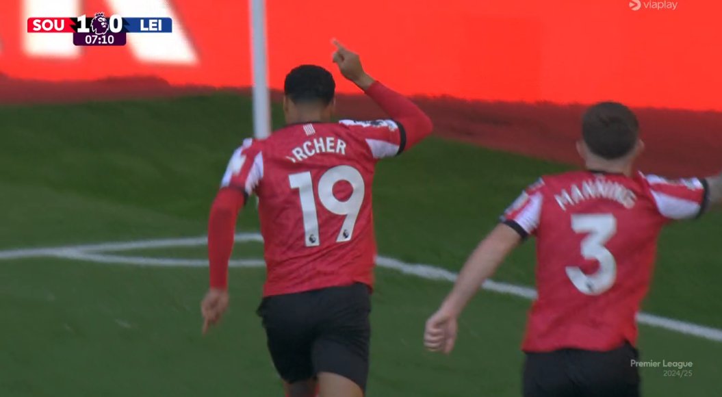 foet247europa's tweet image. Leicester City staged a stunning comeback from two goals down as Jordan Ayew&apos;s stoppage-time winner gave them a 3-2 victory against Southampton. #SOULEI