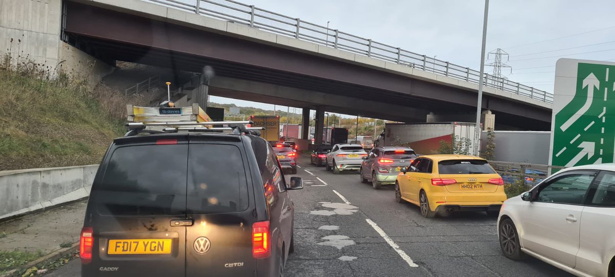 Monday morning views from the van 🥴