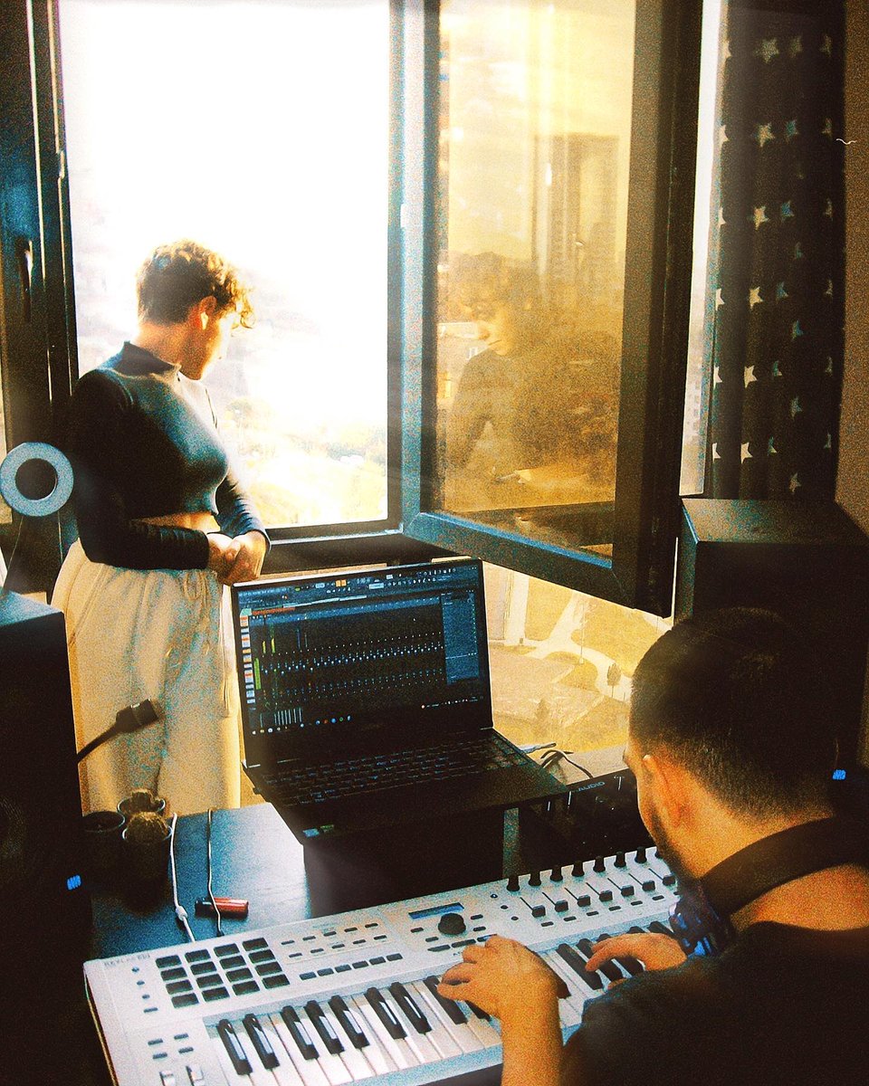 ArturiaTurkiye's tweet image. Sıradaki projenizde hangi Arturia enstrümanını kullanmayı planlıyorsunuz? 🎹

📸 #regram • IG/segah.808 ve #KeyLab 49 MKII