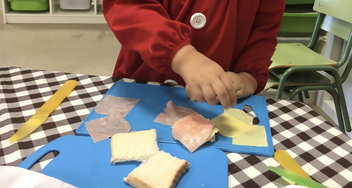 MARIA SALGADO SOMOZA (@eucocinococinas) on Twitter photo Cocinando y Saboreando... EL #CUADRADO
#Observando y #experimentando en el aula de 3 años.
Comparto en el siguiente enlace el proceso de la secuencia de aprendizaje:
eucocinoticocinas.blogspot.com/2018/11/cocina…
#matesinfantil <a href="/AngelAlsinaP/">Angel Alsina</a> <a href="/ainhoa_aba/">Ainhoa Berciano Alcaraz</a> <a href="/cjgestal/">Clara Jimenez</a> #manipulandomates Cocinando y Saboreando... EL #CUADRADO
#Observando y #experimentando en el aula de 3 años.
Comparto en el siguiente enlace el proceso de la secuencia de aprendizaje:
eucocinoticocinas.blogspot.com/2018/11/cocina…
#matesinfantil <a href="/AngelAlsinaP/">Angel Alsina</a> <a href="/ainhoa_aba/">Ainhoa Berciano Alcaraz</a> <a href="/cjgestal/">Clara Jimenez</a> #manipulandomates
