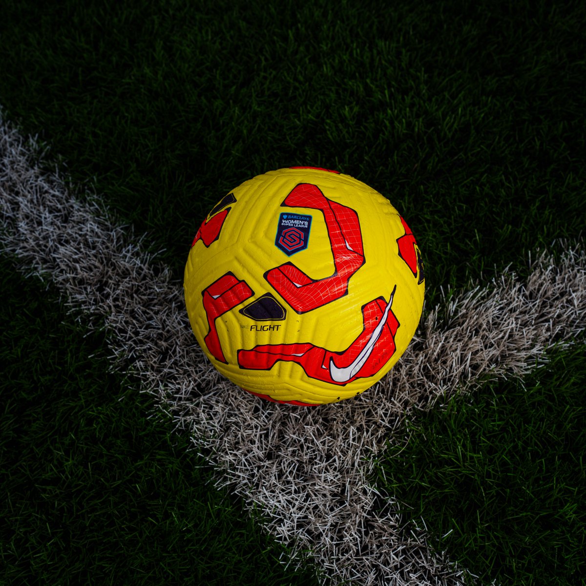 Nike Hi Vis Ball