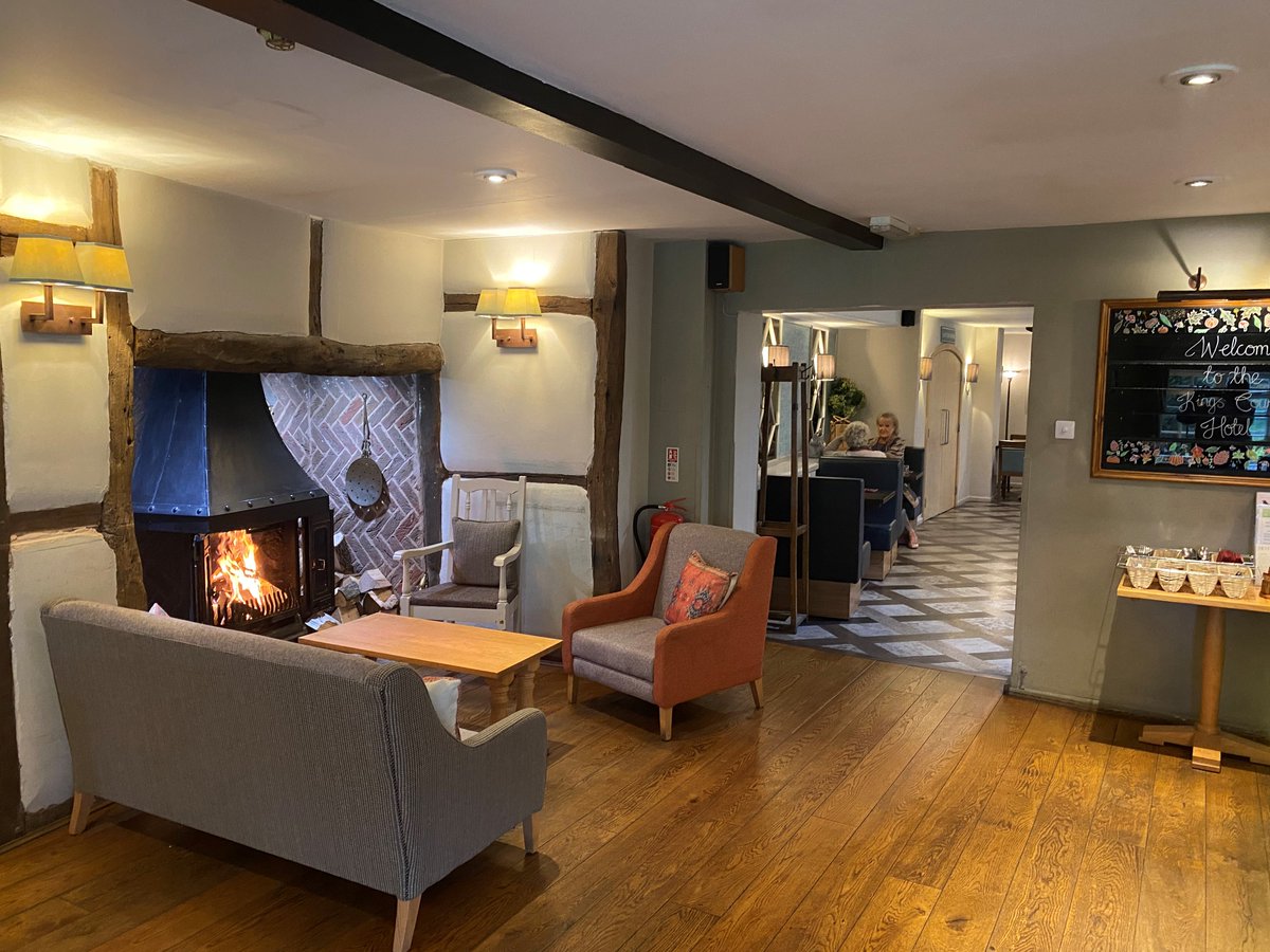 Kingscourthotel's tweet photo. Relax with us, beautiful, roaring fire, place to meet for delicious lunch, evening meal, drink in our bar or overnight stay, 60 beautiful rooms. perfect place to unwind
Did we mention our amazing buffet lunch Tues to Fri only £17.95
https://t.co/lZAb14FqOr
#alcester #hotelbuffet https://t.co/Iu7ga0f320
