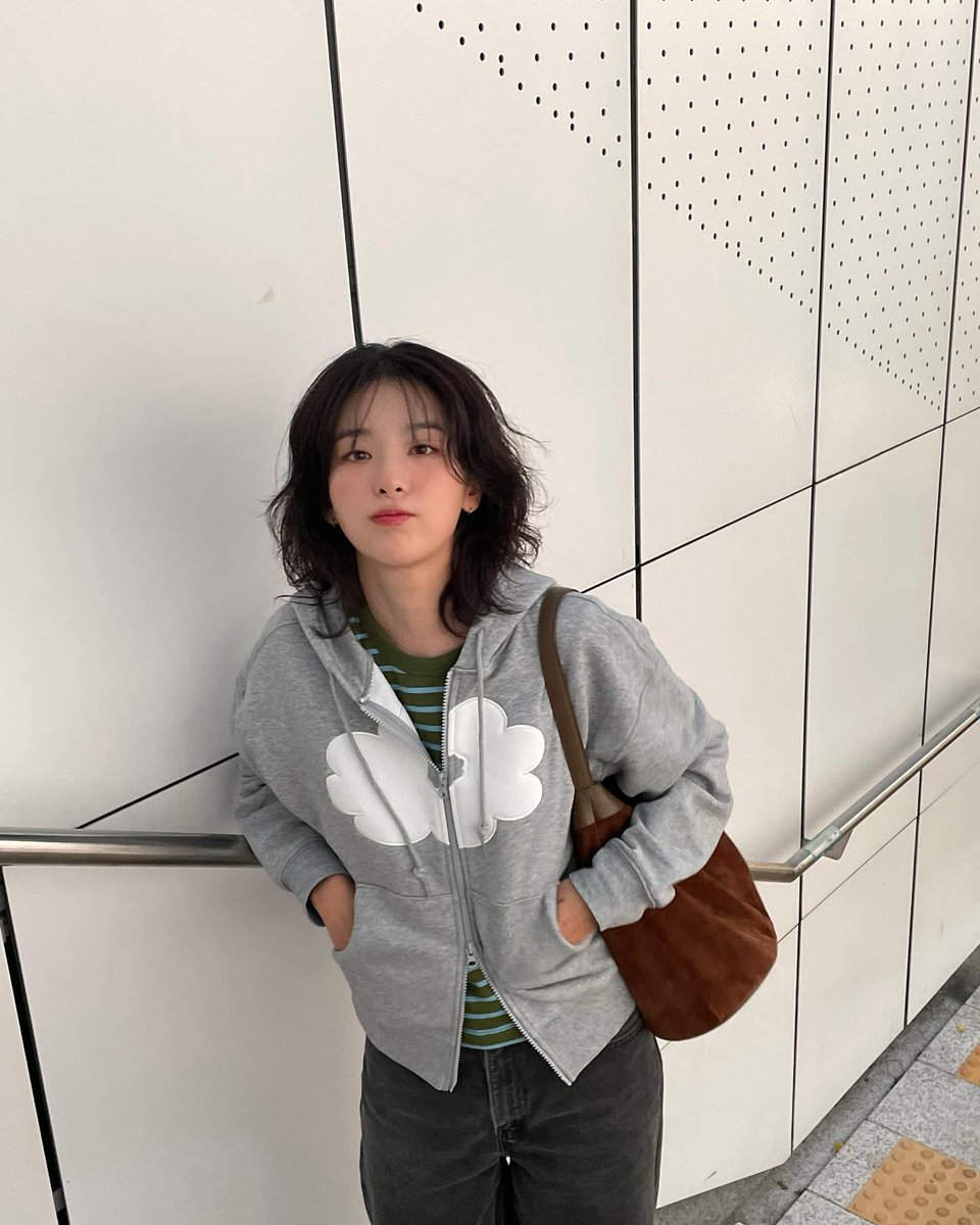 슬린 tweet media