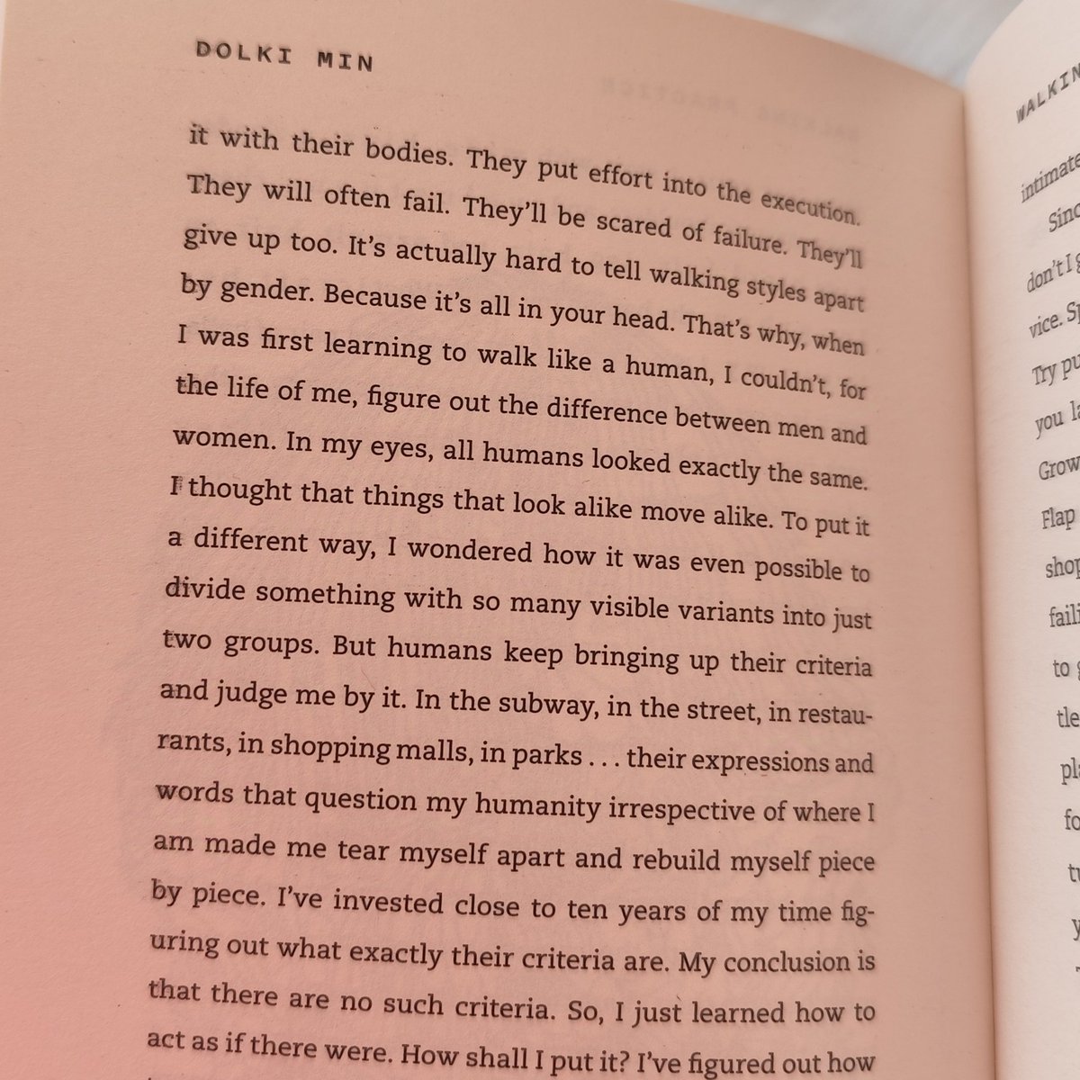 Walking practice, de Dolki Min (traducción de Victoria Caudle)